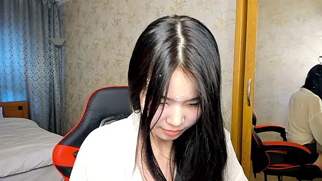 Snapshot of Akiba_cute chatting on May 19, 2026, 12:22 pm Akiba cute online show from May 19, 2026, 12:22 pm
