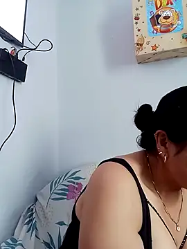 Samantha Kieran online show from May 11, 2026, 8:06 pm