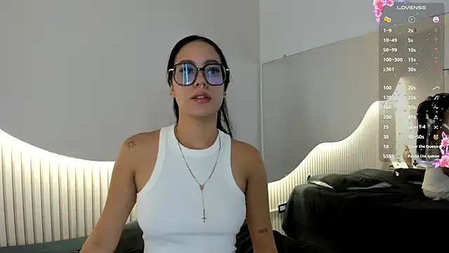 Zoebluntone online show from June 3, 2026, 11:46 am
