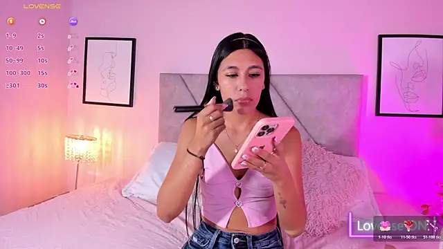 Emiilyh  online show from May 26, 2026, 7:21 pm