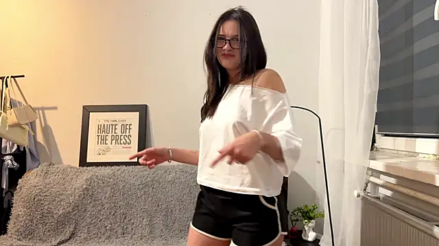 twilighttease online show from April 27, 2026, 9:35 pm