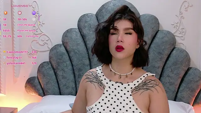 Snapshot of Emily-Cooper- chatting on June 16, 2026, 12:08 pm Emily-Cooper- online show from June 16, 2026, 12:08 pm