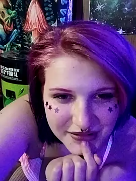 yourfavfallenstar online show from April 27, 2026, 10:52 pm