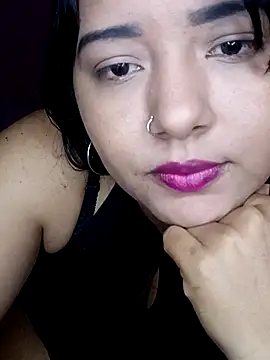 Estrellitadelmar online show from May 28, 2026, 2:14 pm
