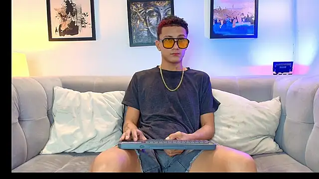 KING BOYS2026 online show from July 5, 2026, 1:34 am