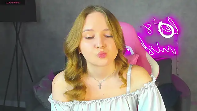 Emmaa Kimm online show from June 22, 2026, 12:56 am