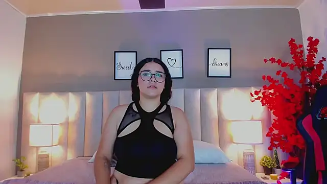 abbie laurent1 online show from May 5, 2026, 1:41 pm