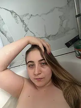 Snapshot of Taylormillie471 chatting on May 8, 2026, 1:16 pm Taylormillie471 online show from May 8, 2026, 1:16 pm