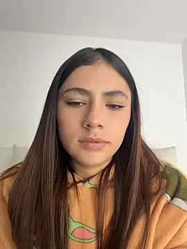EmilyCxx online show from July 11, 2026, 12:02 am