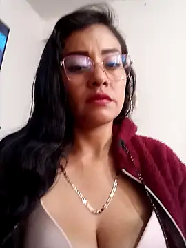 Snapshot of mili_hotty chatting on June 2, 2026, 11:45 am mili hotty online show from June 2, 2026, 11:45 am