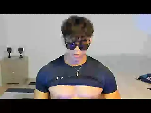 Snapshot of noahprada chatting on May 16, 2026, 3:47 am noahprada online show from May 16, 2026, 3:47 am