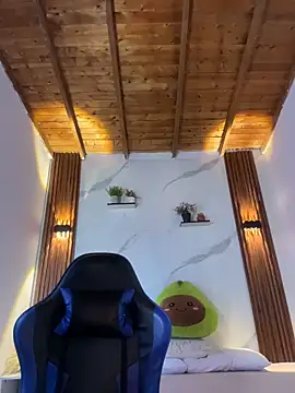 Snapshot of catalina_lafer chatting on June 20, 2026, 1:58 pm catalina lafer online show from June 20, 2026, 1:58 pm