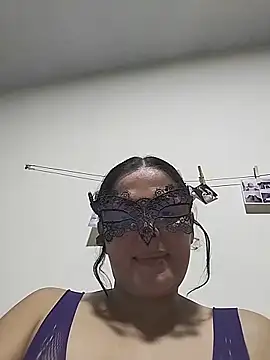 Bella Morena27 online show from May 27, 2026, 1:57 am