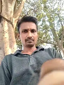 Dipu12390 online show from May 7, 2026, 10:42 am