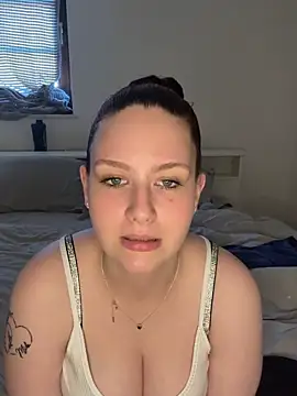 Snapshot of CuteBeaX chatting on May 26, 2026, 5:42 pm CuteBeaX online show from May 26, 2026, 5:42 pm