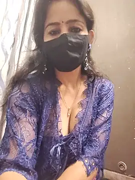 Snapshot of Kanika_76 chatting on July 24, 2026, 6:39 pm Kanika 76 online show from July 24, 2026, 6:39 pm