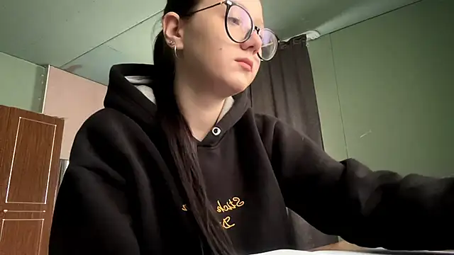AdelleBaggenstoss online show from May 1, 2026, 9:36 am