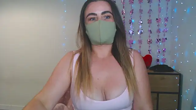 MillaVelvet online show from June 18, 2026, 11:14 am