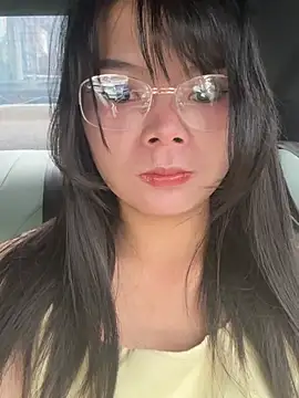 yingtao-888 online show from May 2, 2026, 1:32 am