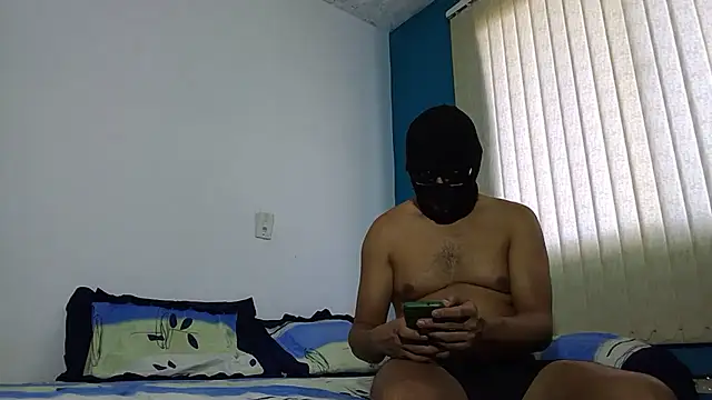 DuoCalienteshow69 online show from July 2, 2026, 2:56 pm