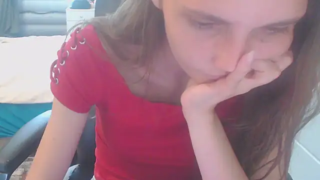 juili juili online show from June 5, 2026, 11:27 am