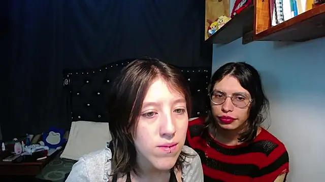 Snapshot of Blair_y_Briar chatting on July 23, 2026, 8:51 pm Blair y Briar online show from July 23, 2026, 8:51 pm