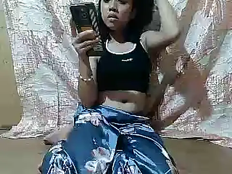Yours AsianPinayGirl18 online show from May 3, 2026, 12:33 pm