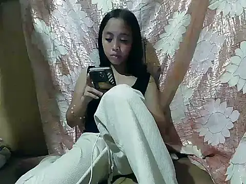 Yours AsianPinayGirl18 online show from May 19, 2026, 9:48 am
