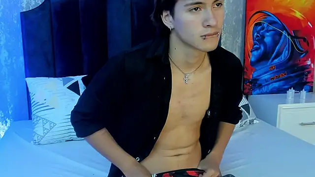 Liam Grayson  online show from May 15, 2026, 10:50 pm