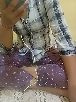 Snapshot of Seema_yadav01 chatting on June 1, 2026, 5:20 am Seema yadav01 online show from June 1, 2026, 5:20 am