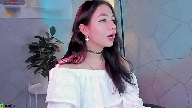 Sofia Conner online show from June 2, 2026, 9:33 am