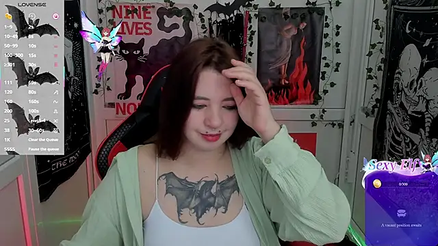 Snapshot of PurpleRune chatting on July 24, 2026, 10:13 am PurpleRune online show from July 24, 2026, 10:13 am