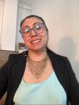 FranciscaVera online show from May 22, 2026, 7:30 pm