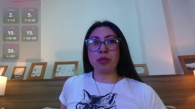 FranciscaVera online show from June 13, 2026, 12:08 am