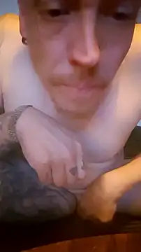 Kingclit1998 online show from April 30, 2026, 8:57 pm