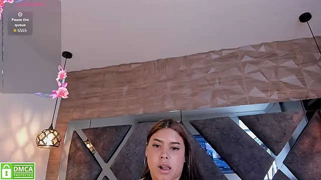 Rose  Evans   online show from August 5, 2026, 8:11 pm