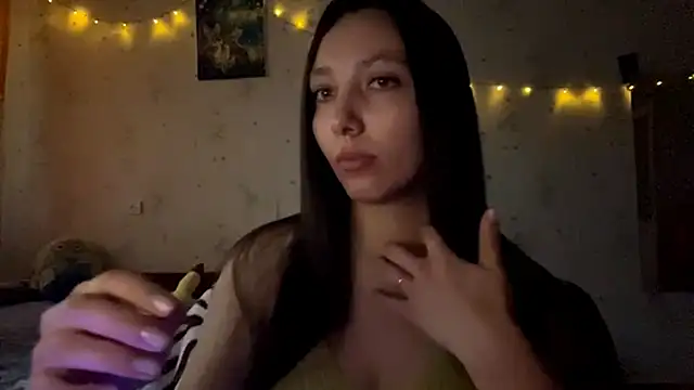 SheeringGape online show from June 9, 2026, 1:28 am