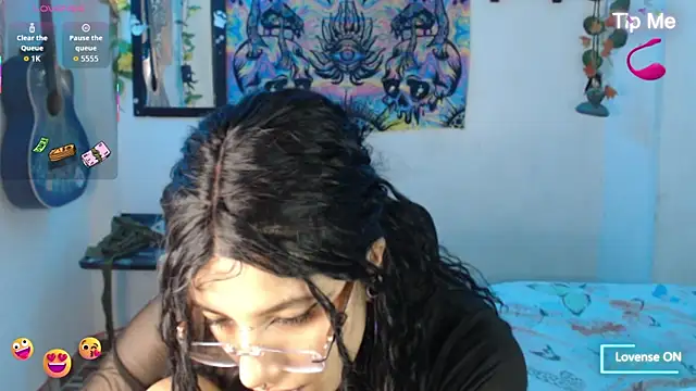 Snapshot of bastethott chatting on July 7, 2026, 7:09 am bastethott online show from July 7, 2026, 7:09 am