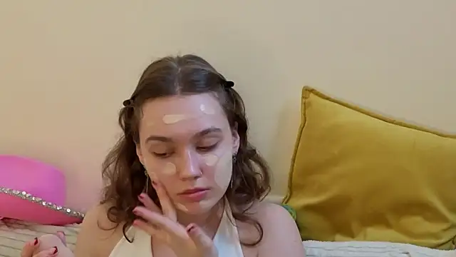 JolieDerringer online show from June 10, 2026, 7:51 am