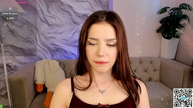 Lonny Peach online show from August 7, 2026, 3:08 am