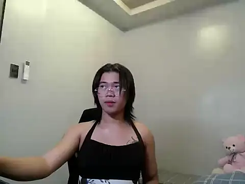 Snapshot of Yumekofear chatting on May 2, 2026, 1:38 pm Yumekofear online show from May 2, 2026, 1:38 pm