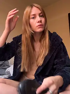 Snapshot of daisycollins chatting on July 14, 2026, 1:41 am daisycollins online show from July 14, 2026, 1:41 am