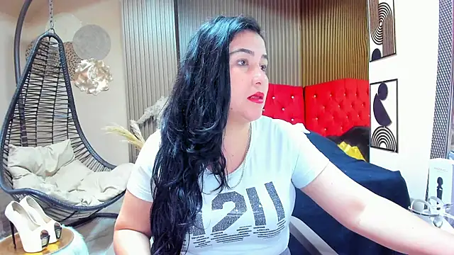 Snapshot of BBWLuxuryMuse chatting on July 28, 2026, 12:48 pm BBWLuxuryMuse online show from July 28, 2026, 12:48 pm