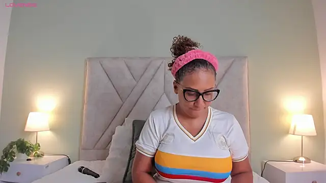 Eva-Millss online show from May 31, 2026, 12:34 pm