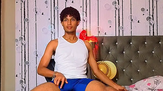 Snapshot of Alex_Bloom chatting on June 17, 2026, 7:15 pm Alex Bloom online show from June 17, 2026, 7:15 pm
