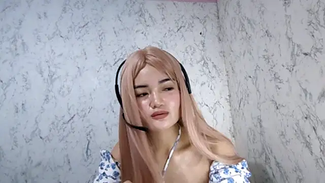 CarlettaAsselin online show from May 4, 2026, 10:22 am