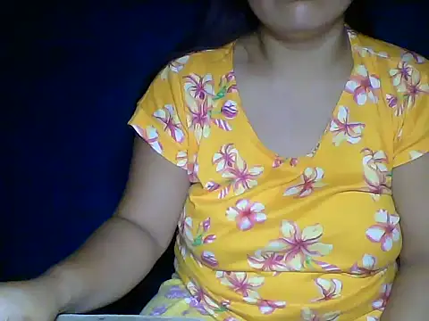MommyKaye30 online show from May 19, 2026, 6:47 pm