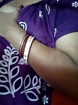 minadixit17 online show from May 24, 2026, 5:07 pm