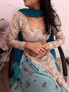 zoya baby  online show from June 19, 2026, 3:55 am