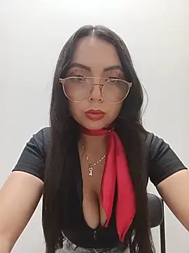 JENNIFER  03 online show from May 22, 2026, 4:45 pm